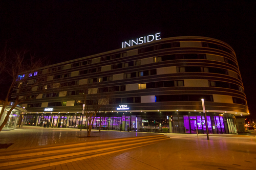 innside hotel wolfsburg, nachtaufnahme, 